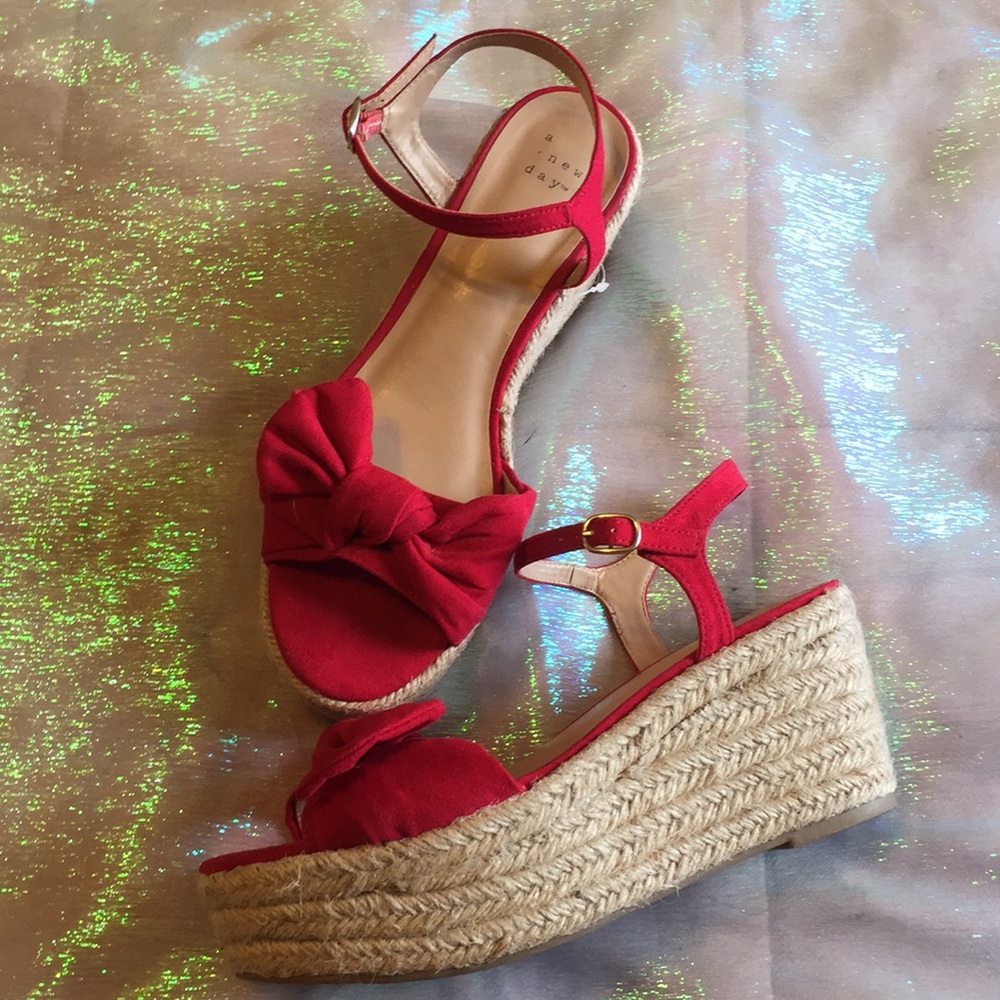 Cork Wedge Sandals With Red Bow